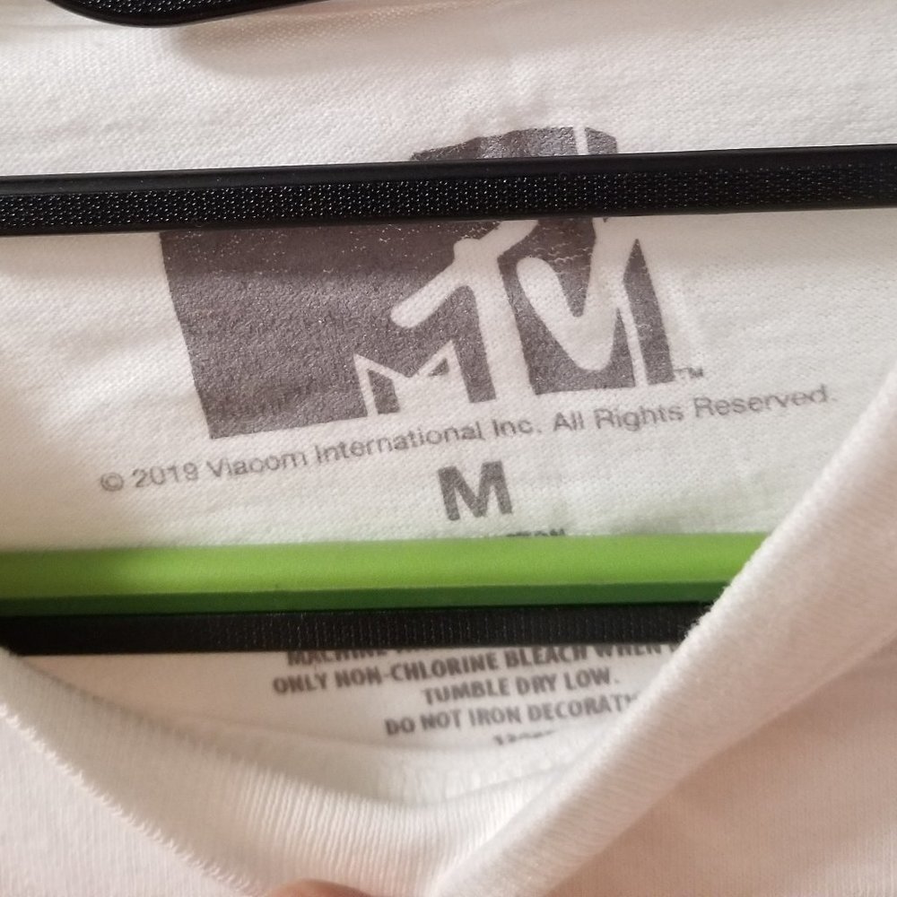 MTV Short sleeve tee, neon sign new - Picture 6 of 6